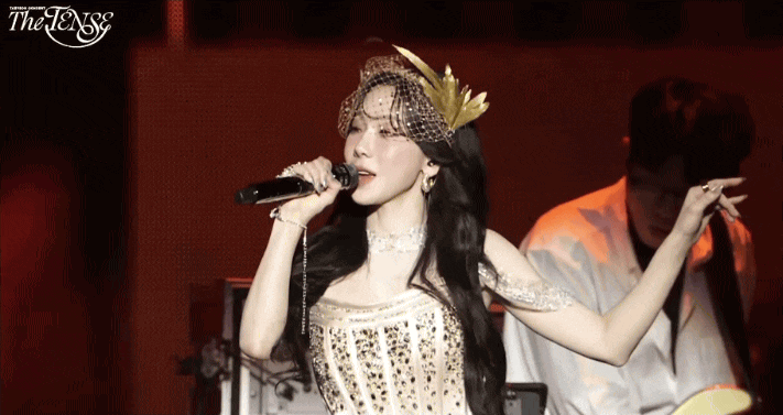 Concert của trưởng nhóm nhạc nữ quốc dân bị huỷ phút chót, fan Việt phẫn nộ vì lý do khó chấp nhận- Ảnh 2. Concert của trưởng nhóm nhạc nữ quốc dân bị huỷ phút chót, fan Việt phẫn nộ vì lý do khó chấp nhận- Ảnh 2.