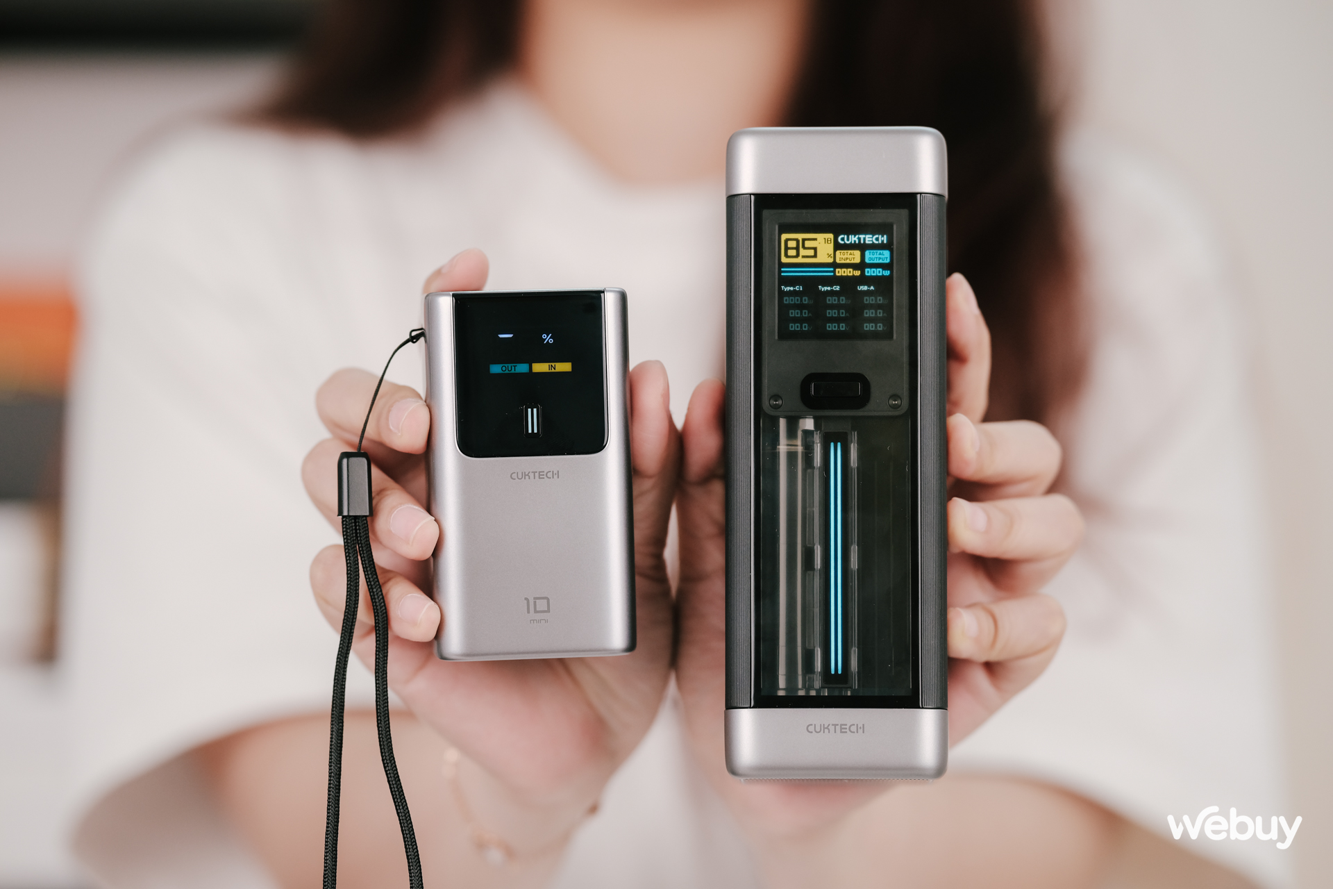 Đây là pin dự phòng nhỏ nhất, xịn nhất của Xiaomi: Dung lượng chỉ 10.000mAh thôi nhưng sạc được cả MacBook, tích hợp cả màn hình, móc khóa- Ảnh 11. Đây là pin dự phòng nhỏ nhất, xịn nhất của Xiaomi: Dung lượng chỉ 10.000mAh thôi nhưng sạc được cả MacBook, tích hợp cả màn hình, móc khóa- Ảnh 11.
