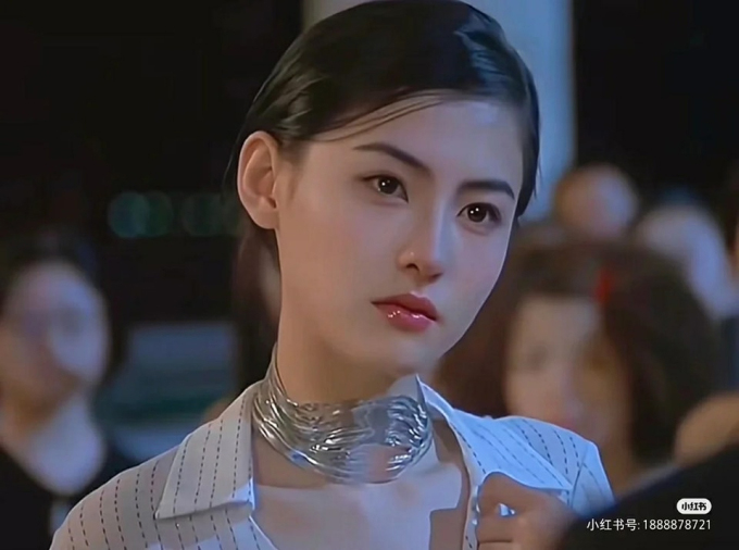 Trương Bá Chi tuổi 44 gây thương nhớ với làn da láng mịn ít lão hóa, hóa ra rất chăm làm 5 việc vào mùa hè để chống nắng, giữ trọn collagen- Ảnh 6. Trương Bá Chi tuổi 44 gây thương nhớ với làn da láng mịn ít lão hóa, hóa ra rất chăm làm 5 việc vào mùa hè để chống nắng, giữ trọn collagen- Ảnh 6.