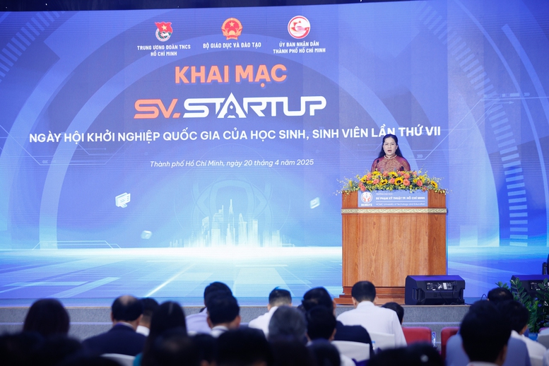 Thủ tướng: 'Thần tốc táo bạo' để đưa Việt Nam trở thành trung tâm đổi mới sáng tạo- Ảnh 4. Thủ tướng: 'Thần tốc táo bạo' để đưa Việt Nam trở thành trung tâm đổi mới sáng tạo- Ảnh 4.
