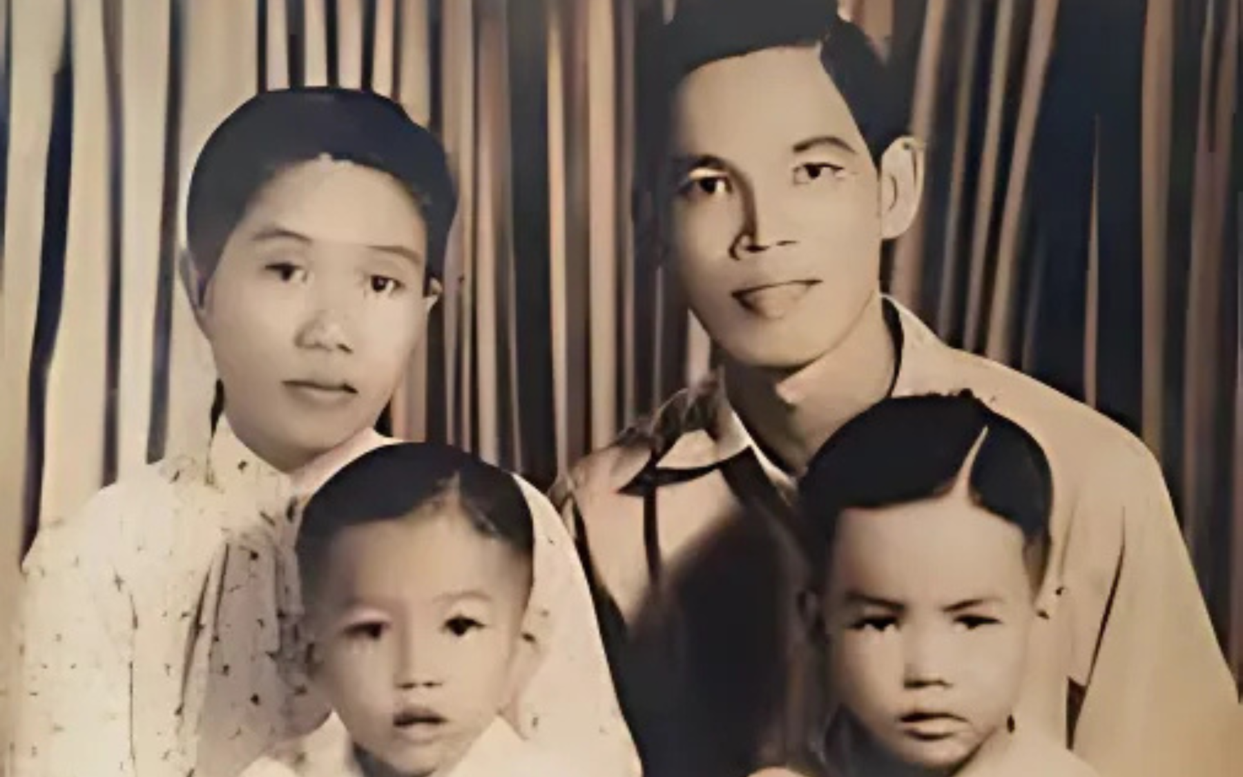 Xúc động thơ gửi con trai của nữ Anh hùng liệt sĩ Lê Thị Riêng: "Tôi ước mơ một ngày xuân thống nhất. Được gặp con, được ôm ấp vỗ về"- Ảnh 2. Xúc động thơ gửi con trai của nữ Anh hùng liệt sĩ Lê Thị Riêng: "Tôi ước mơ một ngày xuân thống nhất. Được gặp con, được ôm ấp vỗ về"- Ảnh 2.