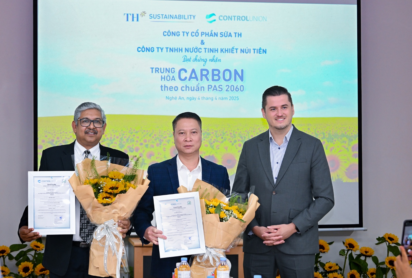 Tiên phong trung hòa carbon, TH nắm lợi thế lớn trong xu hướng tiêu dùng hiện đại- Ảnh 2. Tiên phong trung hòa carbon, TH nắm lợi thế lớn trong xu hướng tiêu dùng hiện đại- Ảnh 2.