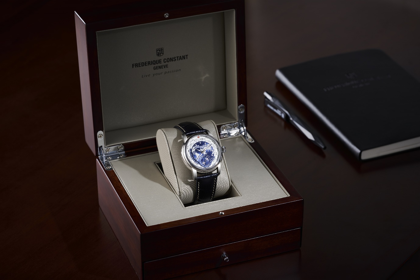 Frederique Constant Vietnam Limited Edition 2025 – Biểu tượng của đàn ông thời đại mới- Ảnh 3. Frederique Constant Vietnam Limited Edition 2025 – Biểu tượng của đàn ông thời đại mới- Ảnh 3.