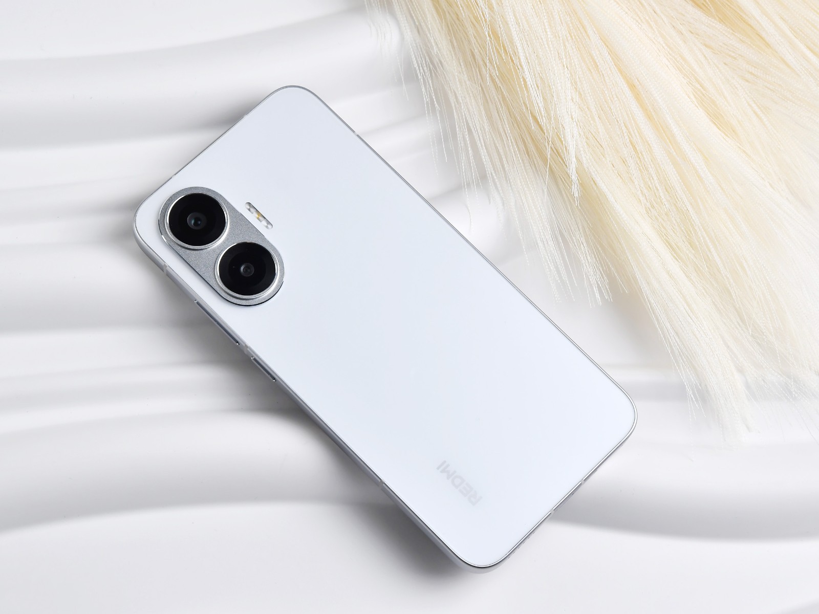 Ngắm kỹ điện thoại mới của Xiaomi: Pin khủng 7.550mAh "phá đảo" phân khúc, chip Snapdragon 8s Gen 4 cực mạnh, chống nước IP69, giá cực ngon- Ảnh 2. Ngắm kỹ điện thoại mới của Xiaomi: Pin khủng 7.550mAh "phá đảo" phân khúc, chip Snapdragon 8s Gen 4 cực mạnh, chống nước IP69, giá cực ngon- Ảnh 2.
