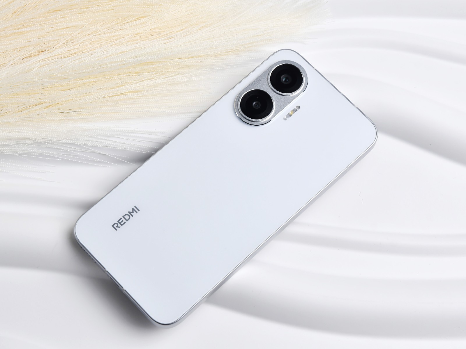 Ngắm kỹ điện thoại mới của Xiaomi: Pin khủng 7.550mAh "phá đảo" phân khúc, chip Snapdragon 8s Gen 4 cực mạnh, chống nước IP69, giá cực ngon- Ảnh 1. Ngắm kỹ điện thoại mới của Xiaomi: Pin khủng 7.550mAh "phá đảo" phân khúc, chip Snapdragon 8s Gen 4 cực mạnh, chống nước IP69, giá cực ngon- Ảnh 1.
