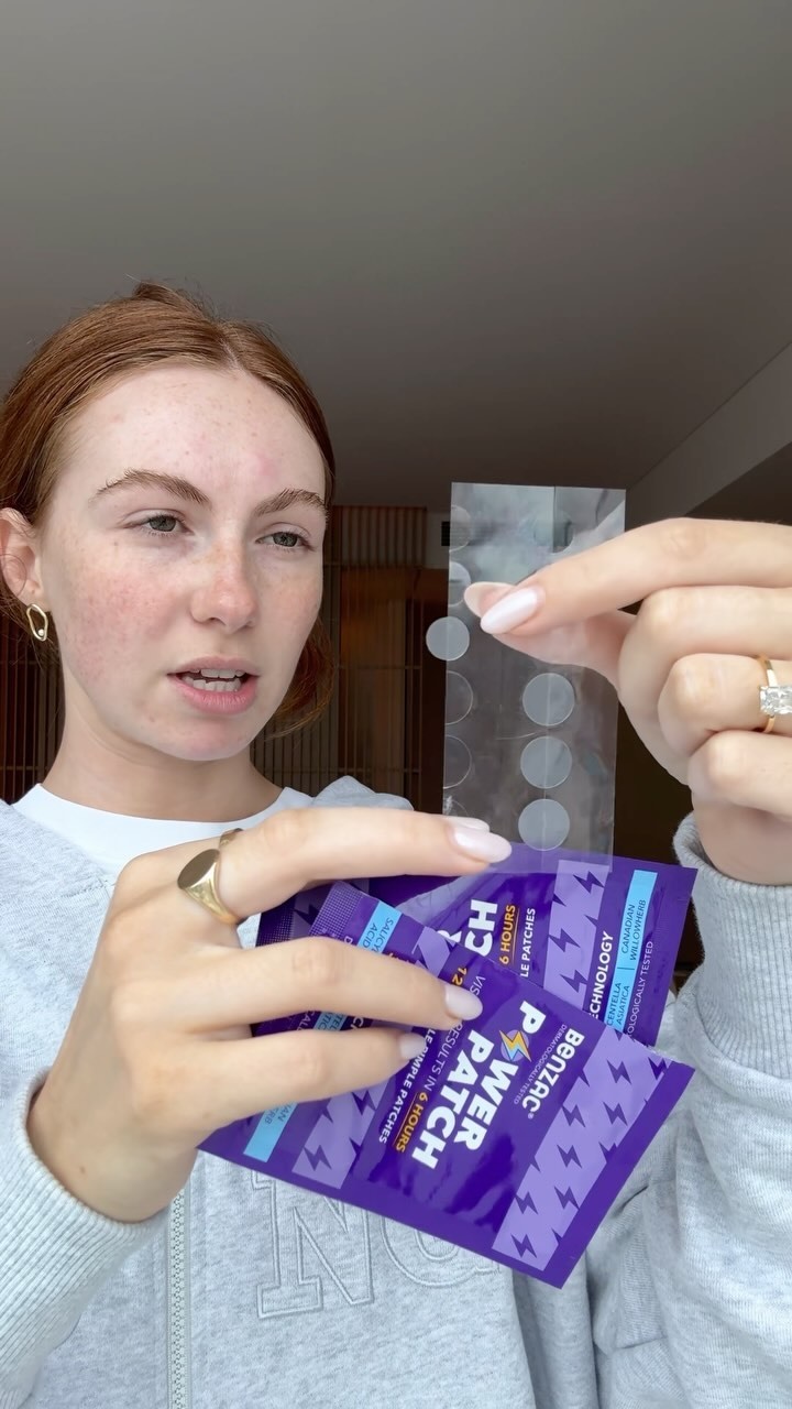 5 miếng dán mụn siêu mỏng nhẹ, có thể dùng dưới lớp makeup hàng ngày- Ảnh 2. 5 miếng dán mụn siêu mỏng nhẹ, có thể dùng dưới lớp makeup hàng ngày- Ảnh 2.