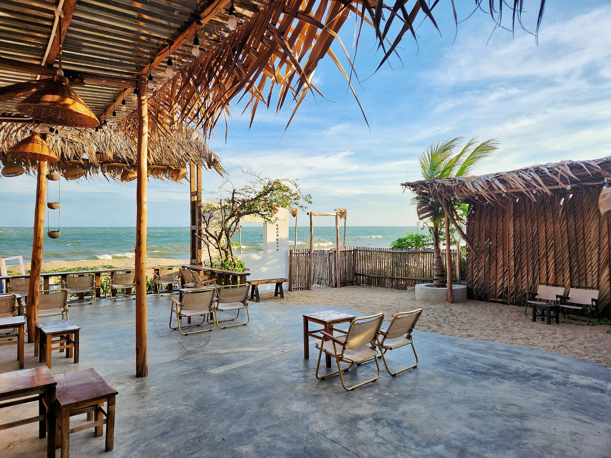 Vợ chồng trẻ từ bỏ lương cố định, rời phố về Phan Thiết: Sống chậm bên biển, tự quản lý tài chính, vất vả nhưng đáng- Ảnh 7. Vợ chồng trẻ từ bỏ lương cố định, rời phố về Phan Thiết: Sống chậm bên biển, tự quản lý tài chính, vất vả nhưng đáng- Ảnh 7.