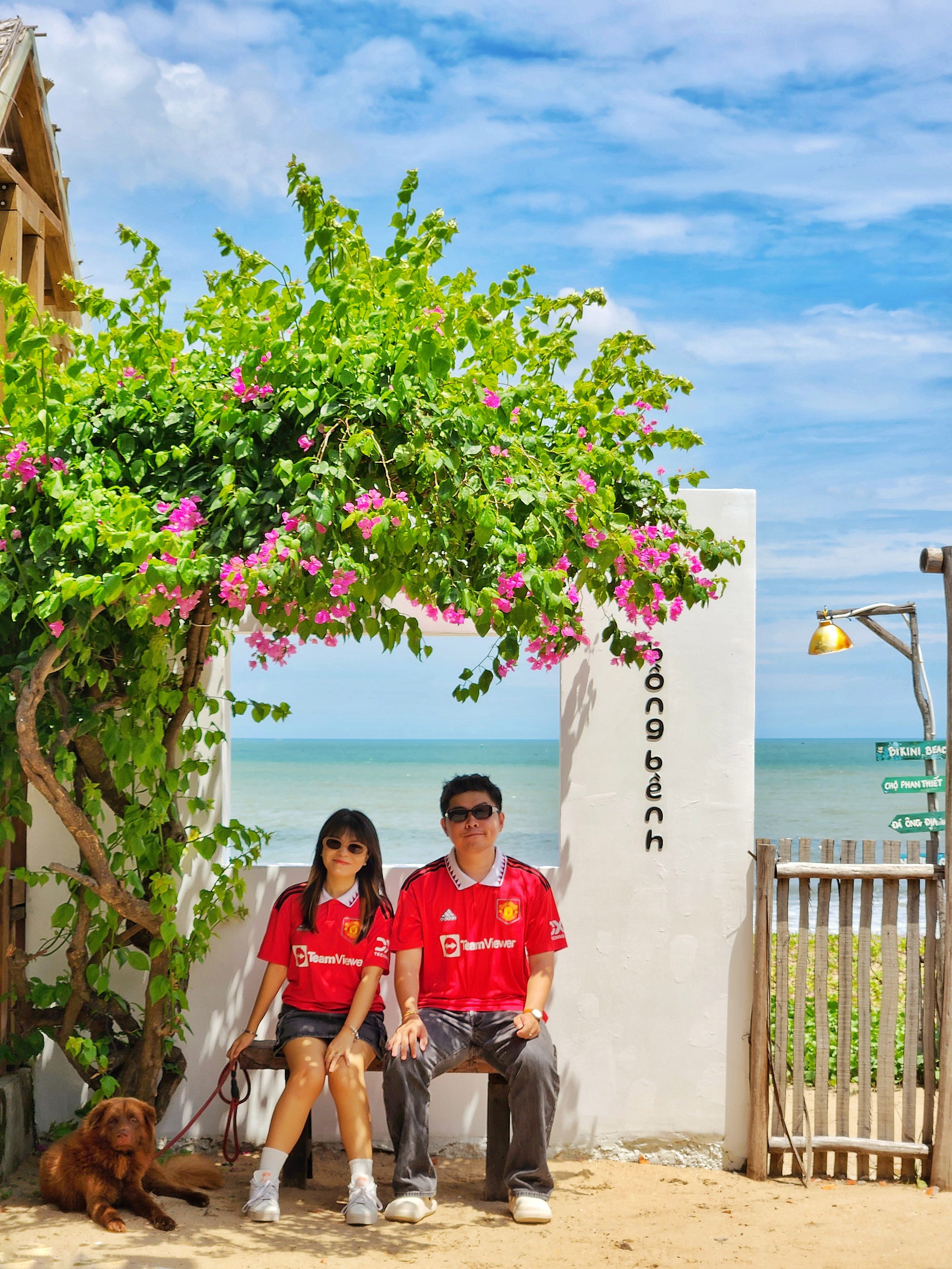 Vợ chồng trẻ từ bỏ lương cố định, rời phố về Phan Thiết: Sống chậm bên biển, tự quản lý tài chính, vất vả nhưng đáng- Ảnh 1. Vợ chồng trẻ từ bỏ lương cố định, rời phố về Phan Thiết: Sống chậm bên biển, tự quản lý tài chính, vất vả nhưng đáng- Ảnh 1.