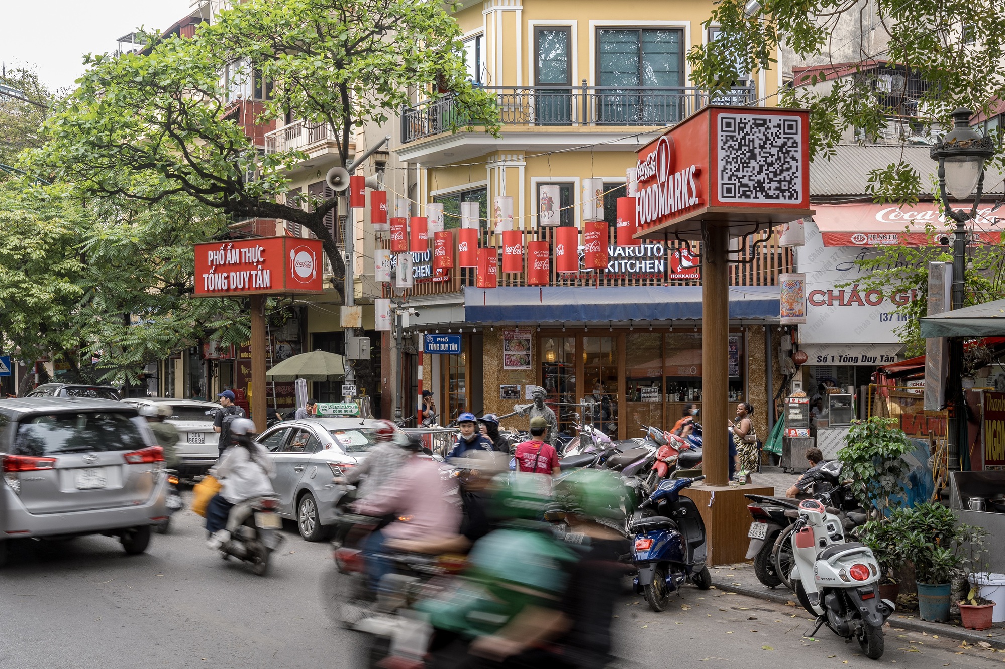 Check-in văn hóa, thưởng vị Hà thành tại Phố ẩm thực Tống Duy Tân- Ảnh 2. Check-in văn hóa, thưởng vị Hà thành tại Phố ẩm thực Tống Duy Tân- Ảnh 2.
