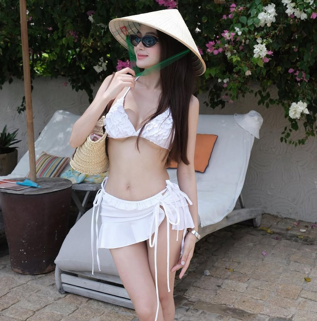 7 mẫu bikini "đốt cháy" mùa hè, slay thì thôi nhé!- Ảnh 2. 7 mẫu bikini "đốt cháy" mùa hè, slay thì thôi nhé!- Ảnh 2.