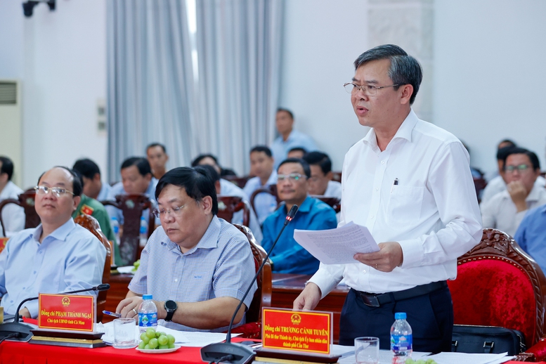 Thủ tướng: 'Thần tốc, táo bạo' để phát triển đồng bộ cả 5 loại hình giao thông tại ĐBSCL- Ảnh 4. Thủ tướng: 'Thần tốc, táo bạo' để phát triển đồng bộ cả 5 loại hình giao thông tại ĐBSCL- Ảnh 4.