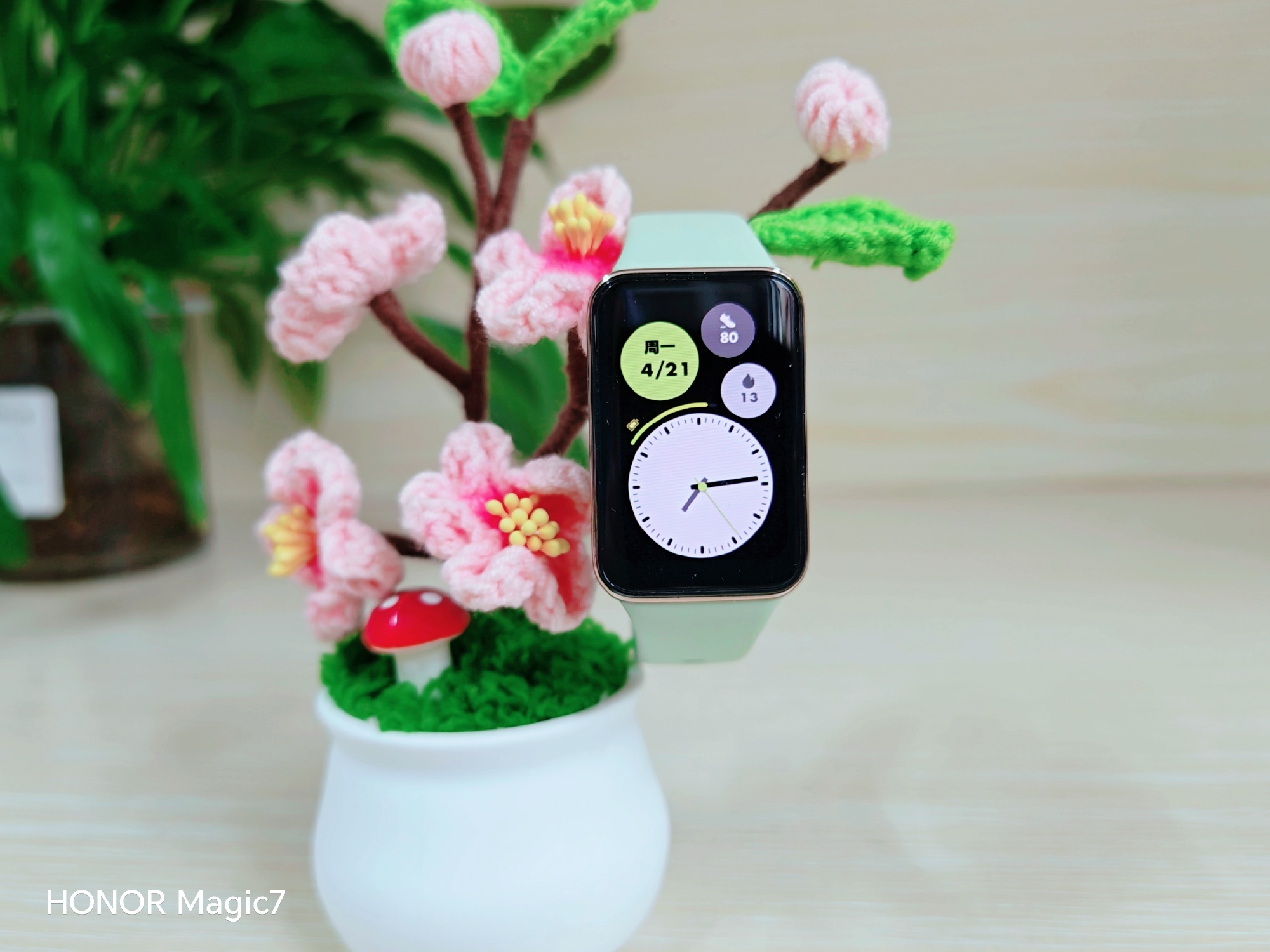 Honor Band 10 ra mắt: Thiết kế đẹp, màn hình 60Hz, pin nửa tháng, giá 890.000 đồng- Ảnh 2. Honor Band 10 ra mắt: Thiết kế đẹp, màn hình 60Hz, pin nửa tháng, giá 890.000 đồng- Ảnh 2.