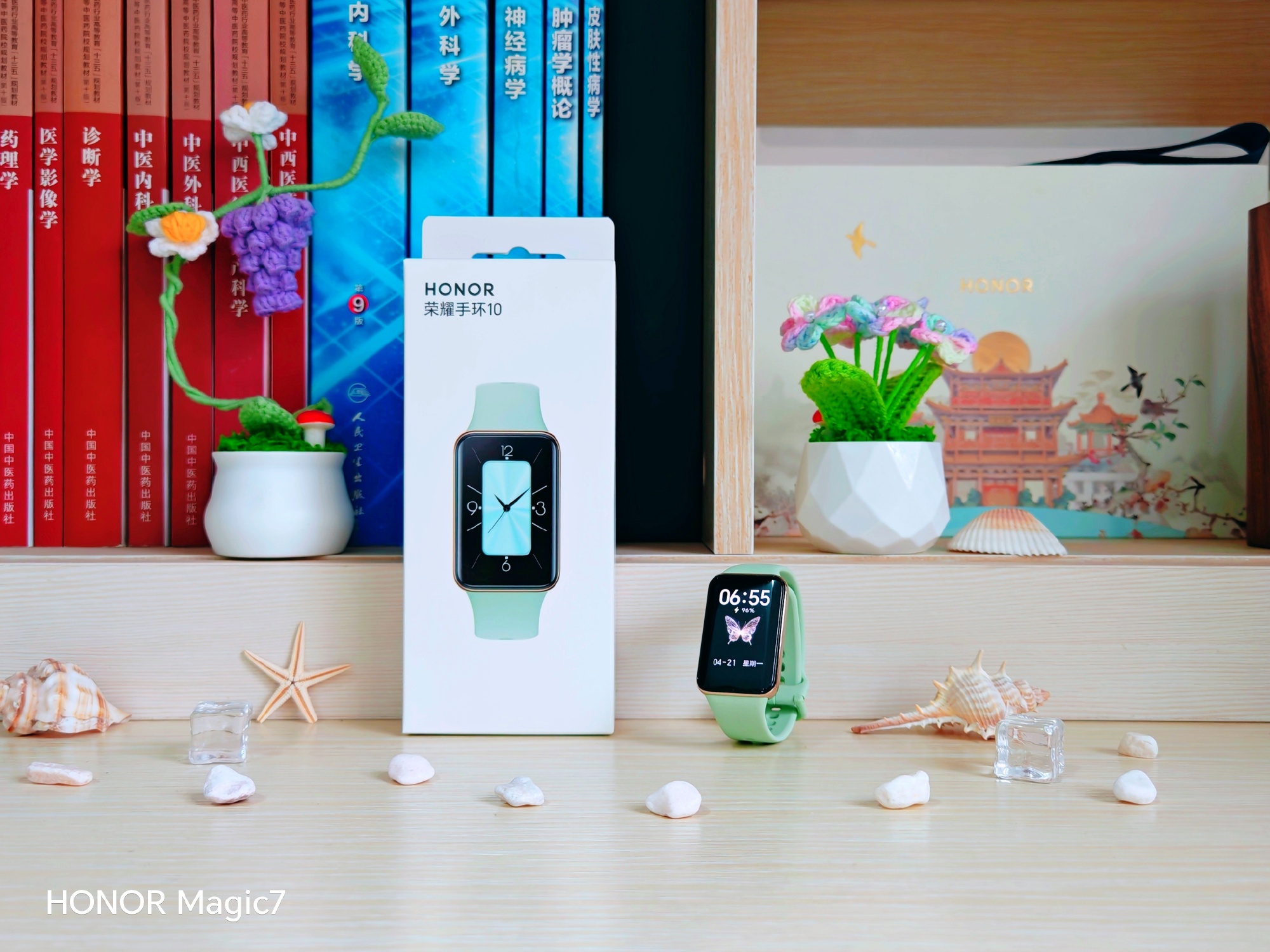 Honor Band 10 ra mắt: Thiết kế đẹp, màn hình 60Hz, pin nửa tháng, giá 890.000 đồng- Ảnh 1. Honor Band 10 ra mắt: Thiết kế đẹp, màn hình 60Hz, pin nửa tháng, giá 890.000 đồng- Ảnh 1.