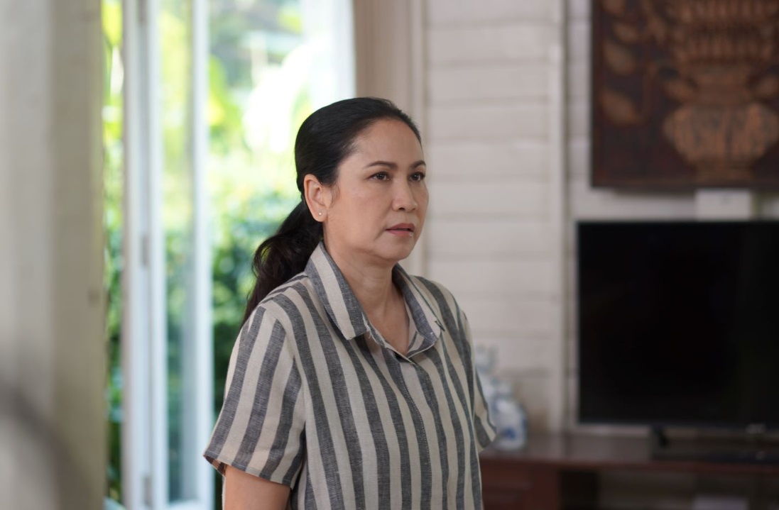 Đi chăm sóc con gái mới sinh, tôi lỡ làm vỡ chiếc bát, bà thông gia liền biếu 8 triệu và ghé tai nói câu khiến tôi ứa nước mắt- Ảnh 1. Đi chăm sóc con gái mới sinh, tôi lỡ làm vỡ chiếc bát, bà thông gia liền biếu 8 triệu và ghé tai nói câu khiến tôi ứa nước mắt- Ảnh 1.