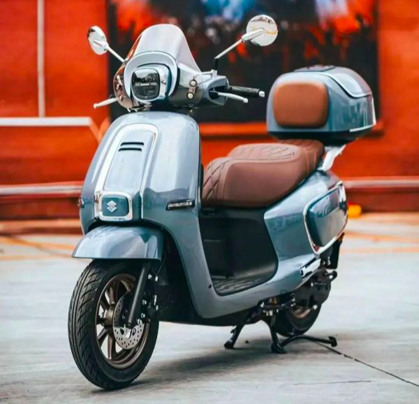 Suzuki US125: Chiếc xe tay ga cổ điển hoàn toàn mới của nhà Suzuki, dù hấp dẫn nhưng chưa trọn vẹn!- Ảnh 4. Suzuki US125: Chiếc xe tay ga cổ điển hoàn toàn mới của nhà Suzuki, dù hấp dẫn nhưng chưa trọn vẹn!- Ảnh 4.