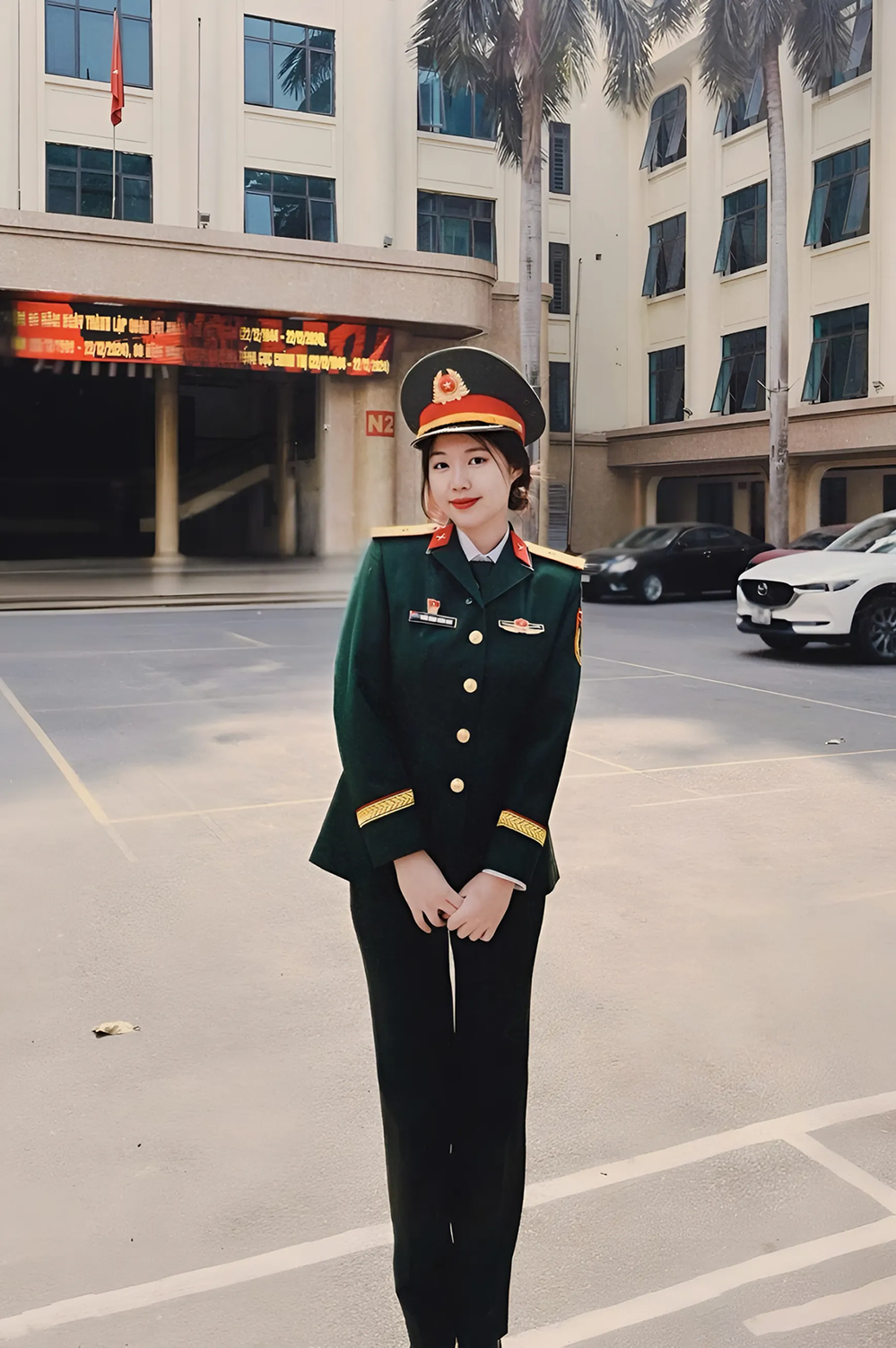 Thiếu uý xinh đẹp lọt chung khảo Hoa hậu: Xuất thân gia đình quân nhân, theo học 2 trường đình đám- Ảnh 1. Thiếu uý xinh đẹp lọt chung khảo Hoa hậu: Xuất thân gia đình quân nhân, theo học 2 trường đình đám- Ảnh 1.