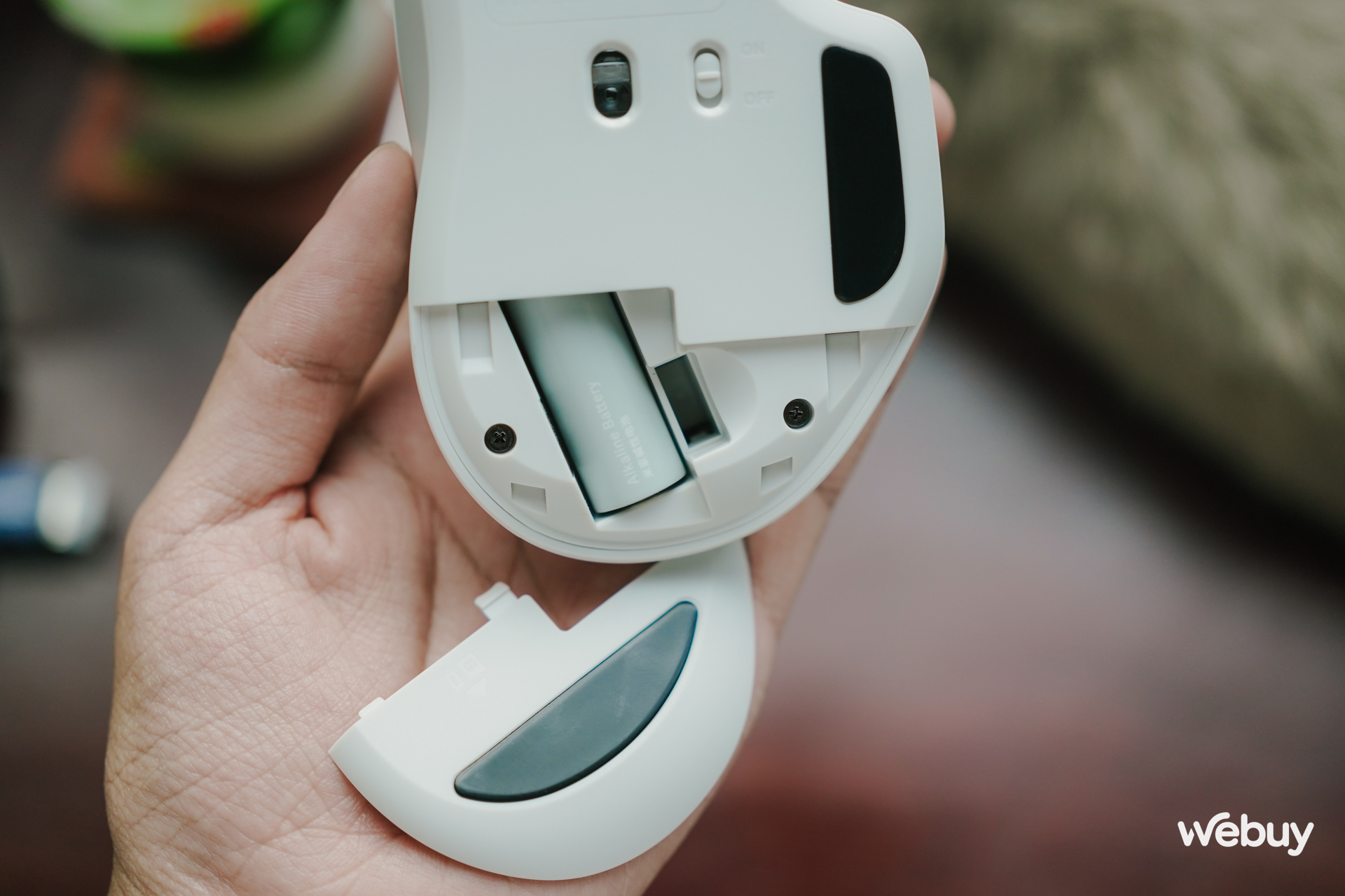 Dùng thử chuột công thái học giá chỉ 175.000 đồng của Xiaomi: Cầm nắm vừa tay, switch silent cực yên tĩnh, pin nửa dùng nửa năm- Ảnh 8. Dùng thử chuột công thái học giá chỉ 175.000 đồng của Xiaomi: Cầm nắm vừa tay, switch silent cực yên tĩnh, pin nửa dùng nửa năm- Ảnh 8.