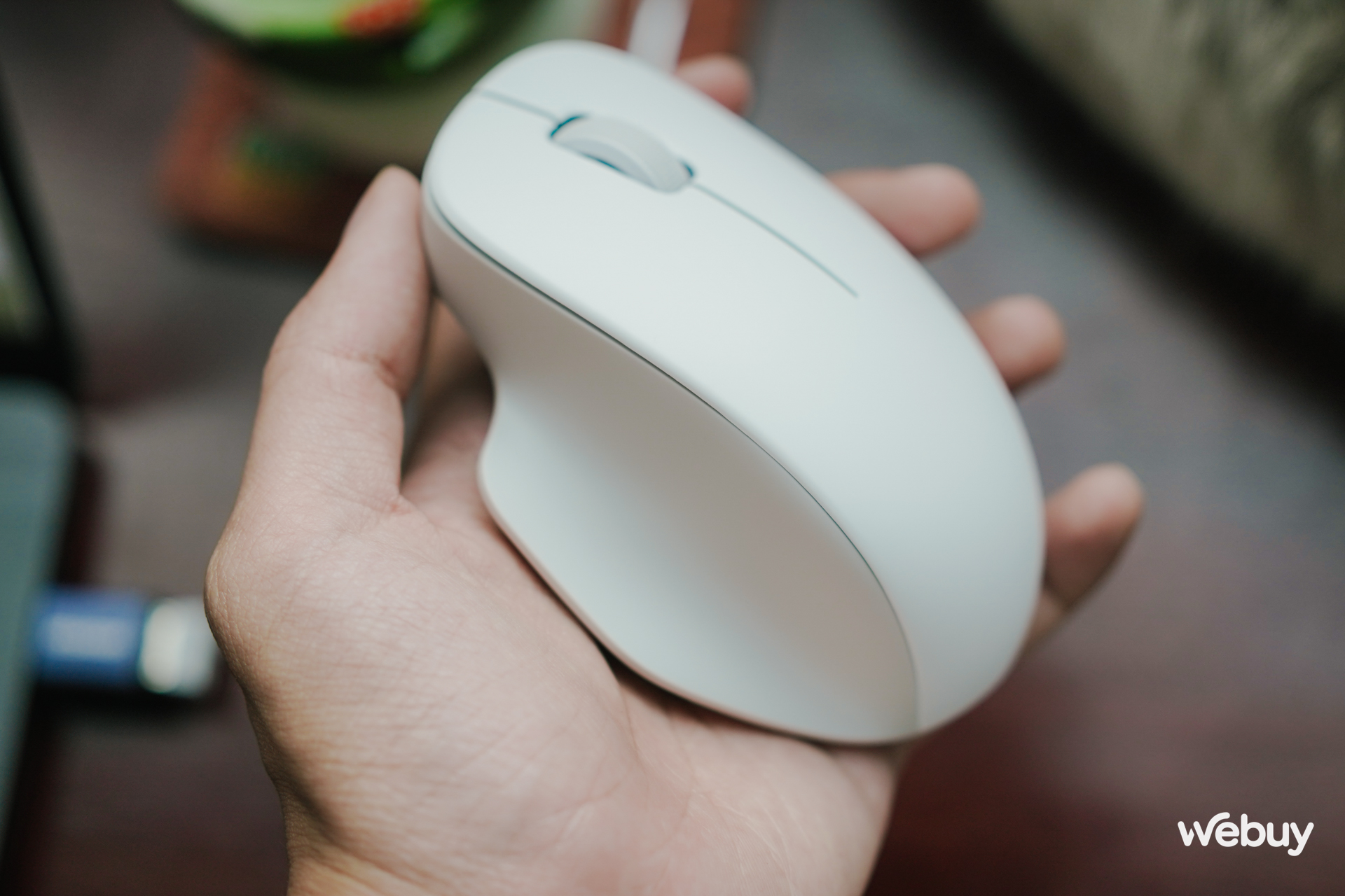 Dùng thử chuột công thái học giá chỉ 175.000 đồng của Xiaomi: Cầm nắm vừa tay, switch silent cực yên tĩnh, pin nửa dùng nửa năm- Ảnh 3. Dùng thử chuột công thái học giá chỉ 175.000 đồng của Xiaomi: Cầm nắm vừa tay, switch silent cực yên tĩnh, pin nửa dùng nửa năm- Ảnh 3.