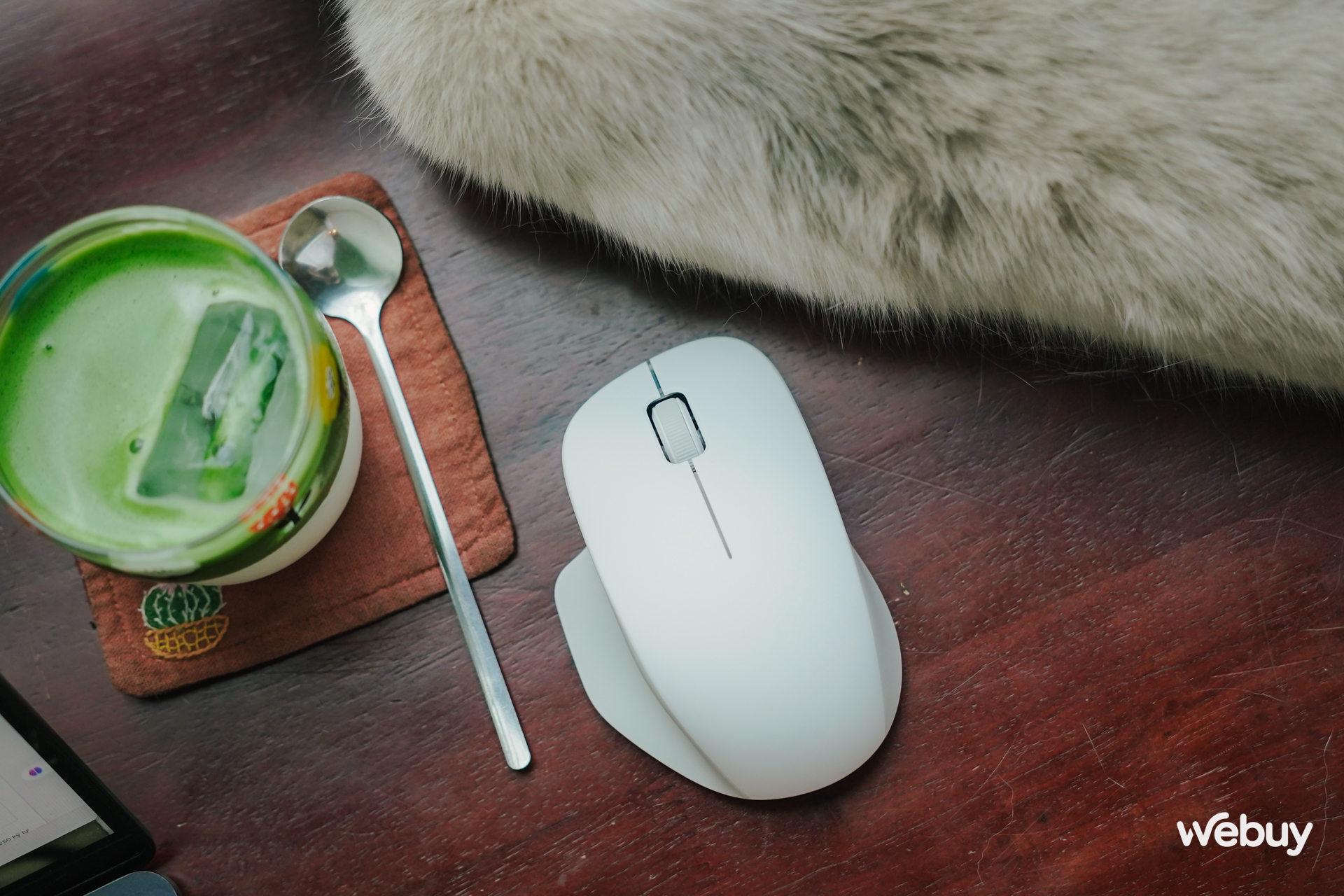 Dùng thử chuột công thái học giá chỉ 175.000 đồng của Xiaomi: Cầm nắm vừa tay, switch silent cực yên tĩnh, pin nửa dùng nửa năm- Ảnh 9. Dùng thử chuột công thái học giá chỉ 175.000 đồng của Xiaomi: Cầm nắm vừa tay, switch silent cực yên tĩnh, pin nửa dùng nửa năm- Ảnh 9.
