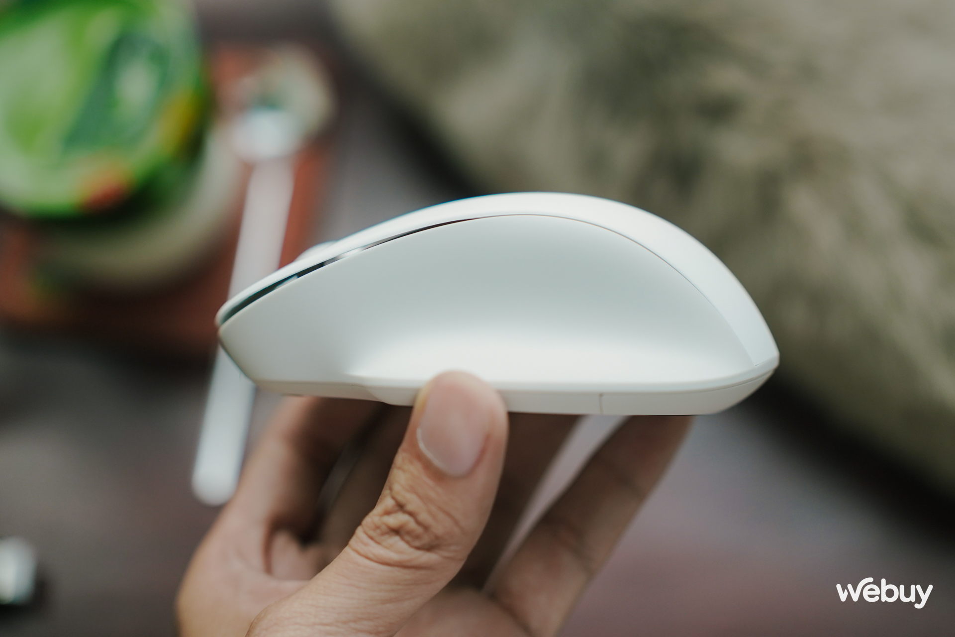 Dùng thử chuột công thái học giá chỉ 175.000 đồng của Xiaomi: Cầm nắm vừa tay, switch silent cực yên tĩnh, pin nửa dùng nửa năm- Ảnh 12. Dùng thử chuột công thái học giá chỉ 175.000 đồng của Xiaomi: Cầm nắm vừa tay, switch silent cực yên tĩnh, pin nửa dùng nửa năm- Ảnh 12.