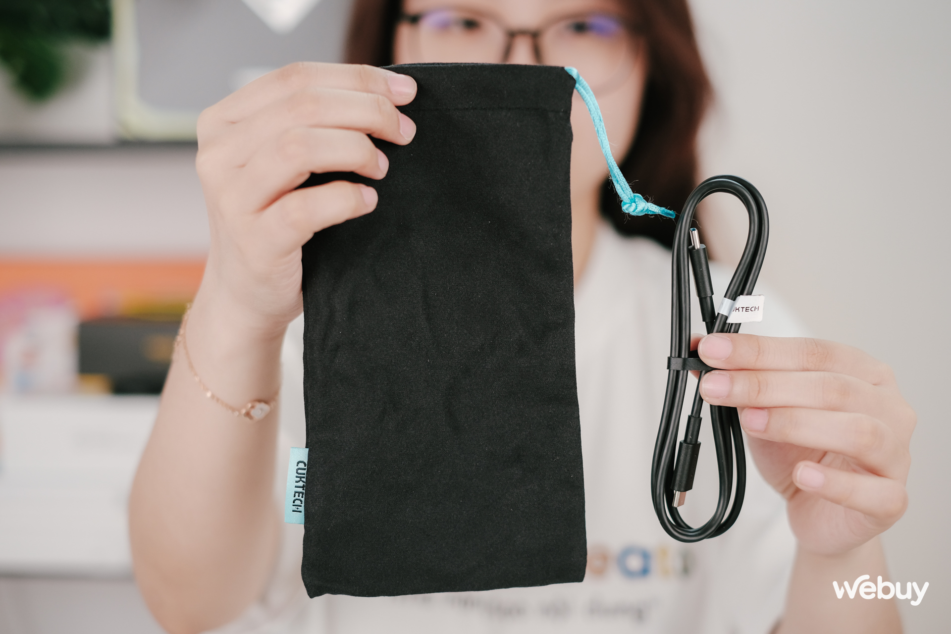 Cầm 1,5 triệu đồng đi mua pin dự phòng xịn nhất của Xiaomi: Dung lượng 20.000mAh, công suất 210W, có chế độ "quái thú" sạc siêu nhanh không hãng nào có- Ảnh 16. Cầm 1,5 triệu đồng đi mua pin dự phòng xịn nhất của Xiaomi: Dung lượng 20.000mAh, công suất 210W, có chế độ "quái thú" sạc siêu nhanh không hãng nào có- Ảnh 16.
