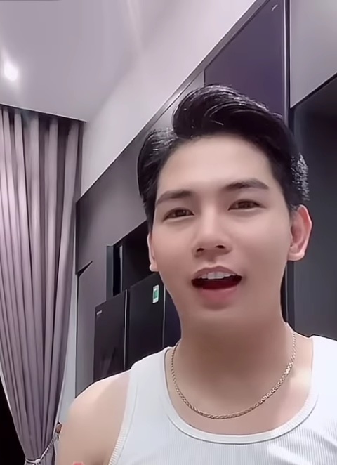Nam diễn viên Việt kết hôn đồng giới được mời livestream giá 120 triệu, từ chối thẳng- Ảnh 1. Nam diễn viên Việt kết hôn đồng giới được mời livestream giá 120 triệu, từ chối thẳng- Ảnh 1.