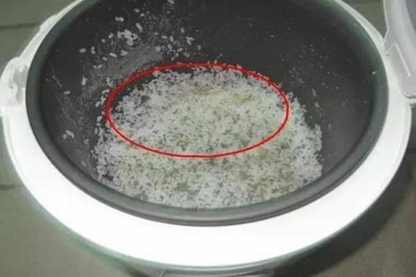 Đừng mua 5 vật dụng thiết yếu hàng ngày này "với giá rẻ", càng rẻ càng rút ngắn tuổi thọ của bạn!- Ảnh 2. Đừng mua 5 vật dụng thiết yếu hàng ngày này "với giá rẻ", càng rẻ càng rút ngắn tuổi thọ của bạn!- Ảnh 2.
