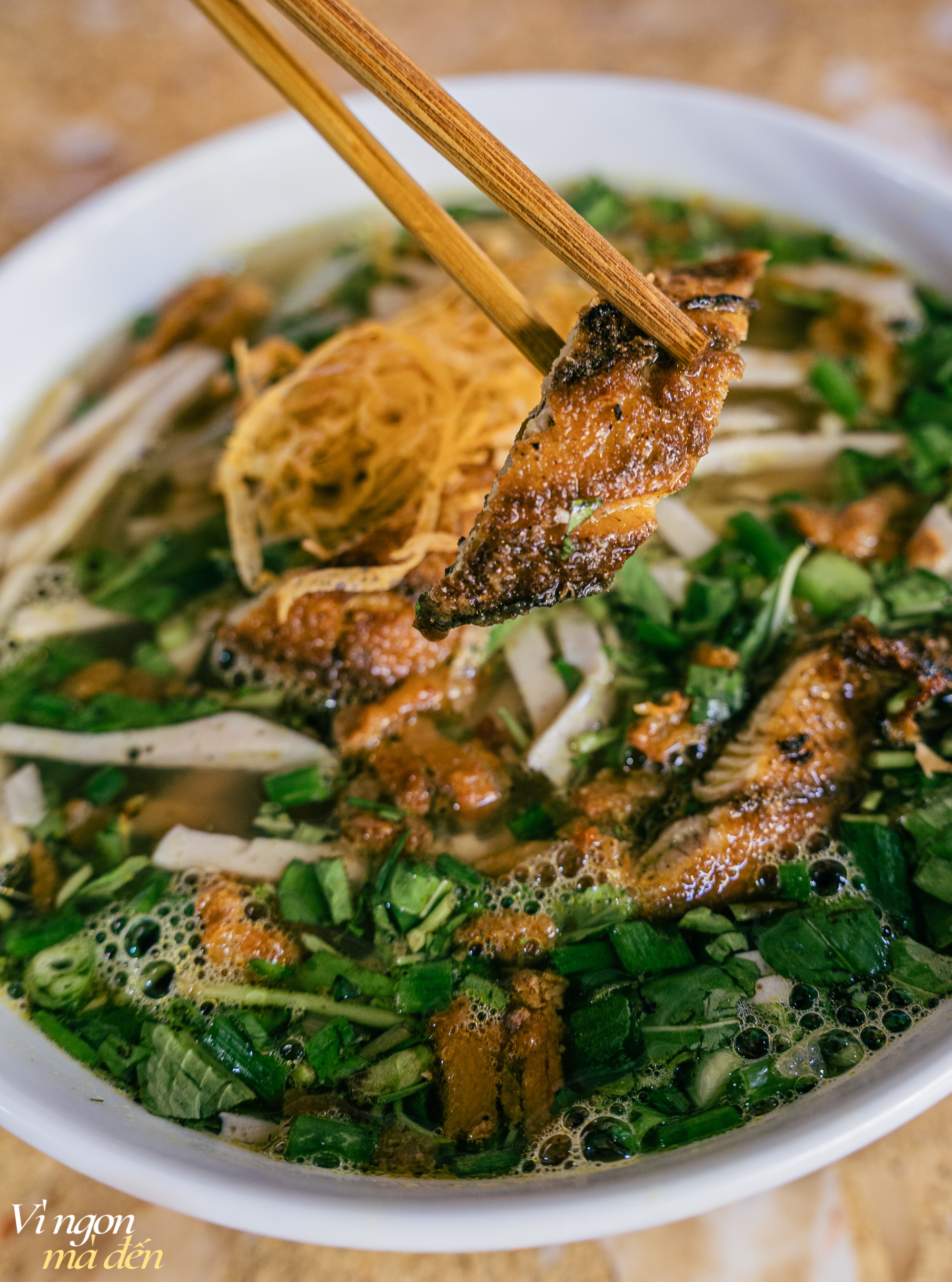Đi Hưng Yên không biết ăn gì? Nhất định phải thử bún thang lươn và bánh cuốn Mễ Sở, 2 món ăn mộc mạc nhưng đặc biệt gây thương nhớ- Ảnh 14. Đi Hưng Yên không biết ăn gì? Nhất định phải thử bún thang lươn và bánh cuốn Mễ Sở, 2 món ăn mộc mạc nhưng đặc biệt gây thương nhớ- Ảnh 14.