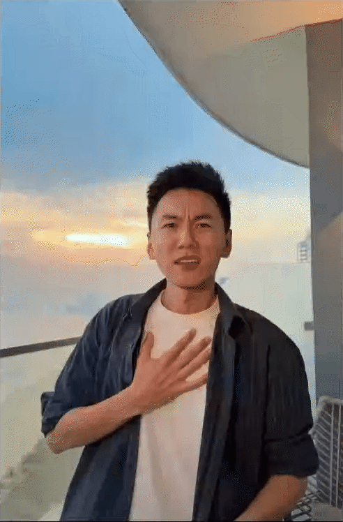 Hơn 400 nghìn video đu trend quy tụ nhiều trai xinh gái đẹp nhất lúc này: Khởi xướng là nam thần “chồng IU”- Ảnh 3. Hơn 400 nghìn video đu trend quy tụ nhiều trai xinh gái đẹp nhất lúc này: Khởi xướng là nam thần “chồng IU”- Ảnh 3.