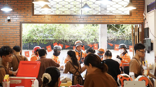 ShopeeFood biến mỗi đơn hàng đặt món thành hành trình khám phá món ngon kết hợp giải trí thú vị- Ảnh 4. ShopeeFood biến mỗi đơn hàng đặt món thành hành trình khám phá món ngon kết hợp giải trí thú vị- Ảnh 4.