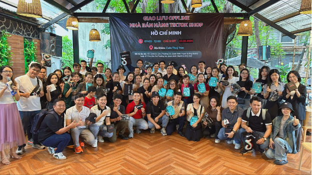 Từ online đến offline, TikTokHood mở rộng hỗ trợ cho cộng đồng bán hàng cùng TikTok Shop- Ảnh 1. Từ online đến offline, TikTokHood mở rộng hỗ trợ cho cộng đồng bán hàng cùng TikTok Shop- Ảnh 1.