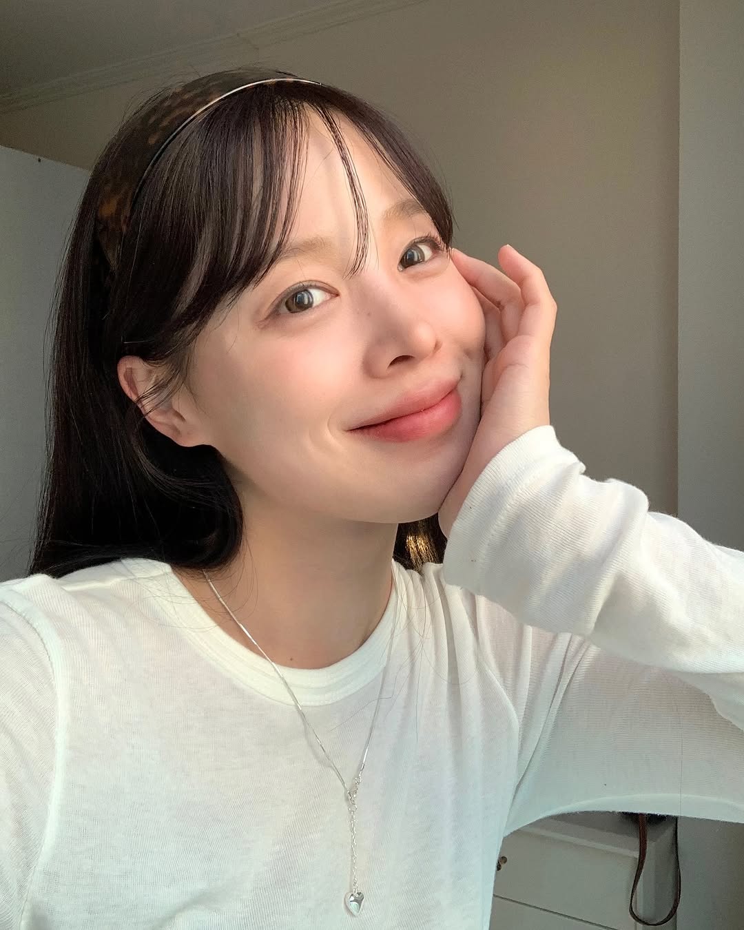 8 thói quen chăm da buổi tối giúp tăng sinh collagen gấp đôi- Ảnh 2. 8 thói quen chăm da buổi tối giúp tăng sinh collagen gấp đôi- Ảnh 2.