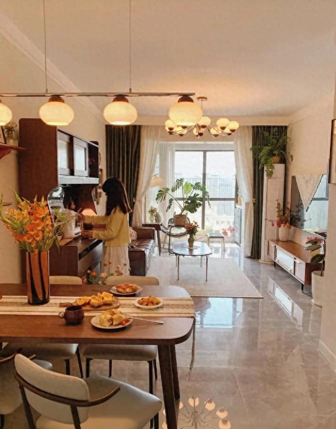 Vợ chồng nghỉ hưu ở tuổi 57 và căn hộ 89m² khiến ai bước vào cũng trầm trồ: Chi 428 triệu, họ biến ngôi nhà thành một tác phẩm nghệ thuật sống- Ảnh 1. Vợ chồng nghỉ hưu ở tuổi 57 và căn hộ 89m² khiến ai bước vào cũng trầm trồ: Chi 428 triệu, họ biến ngôi nhà thành một tác phẩm nghệ thuật sống- Ảnh 1.