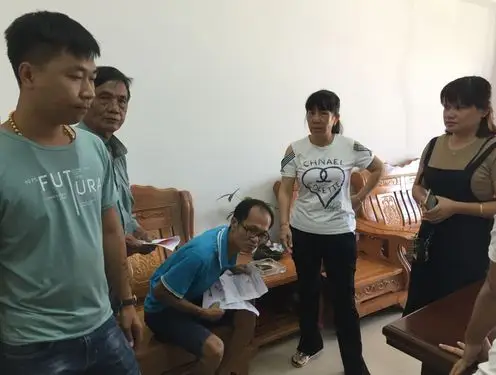 Chia tài sản, con nào cũng nhao nhao đòi quyền thừa kế, buộc tôi phải tìm luật sư để lập bản di chúc đặc biệt: Đọc xong, không con nào dám ý kiến!- Ảnh 2. Chia tài sản, con nào cũng nhao nhao đòi quyền thừa kế, buộc tôi phải tìm luật sư để lập bản di chúc đặc biệt: Đọc xong, không con nào dám ý kiến!- Ảnh 2.