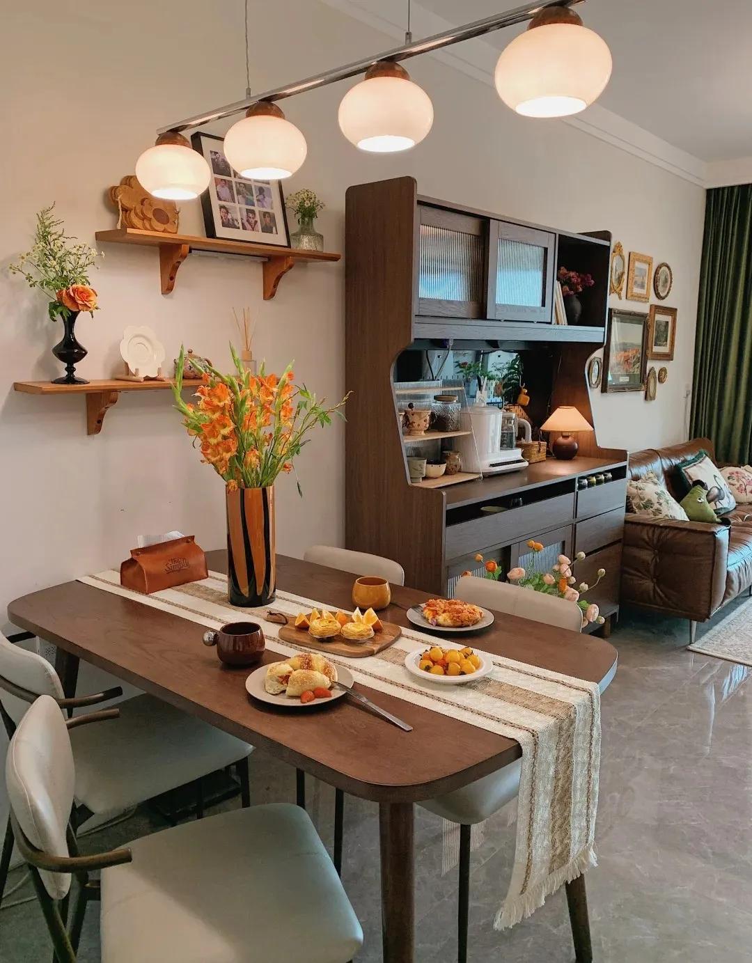 Vợ chồng nghỉ hưu ở tuổi 57 và căn hộ 89m² khiến ai bước vào cũng trầm trồ: Chi 428 triệu, họ biến ngôi nhà thành một tác phẩm nghệ thuật sống- Ảnh 4. Vợ chồng nghỉ hưu ở tuổi 57 và căn hộ 89m² khiến ai bước vào cũng trầm trồ: Chi 428 triệu, họ biến ngôi nhà thành một tác phẩm nghệ thuật sống- Ảnh 4.