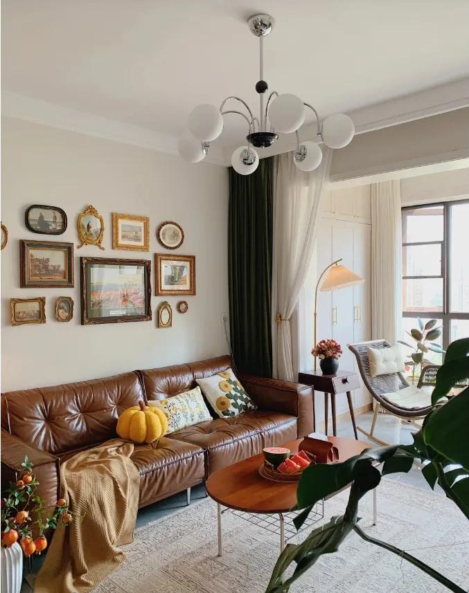 Vợ chồng nghỉ hưu ở tuổi 57 và căn hộ 89m² khiến ai bước vào cũng trầm trồ: Chi 428 triệu, họ biến ngôi nhà thành một tác phẩm nghệ thuật sống- Ảnh 3. Vợ chồng nghỉ hưu ở tuổi 57 và căn hộ 89m² khiến ai bước vào cũng trầm trồ: Chi 428 triệu, họ biến ngôi nhà thành một tác phẩm nghệ thuật sống- Ảnh 3.