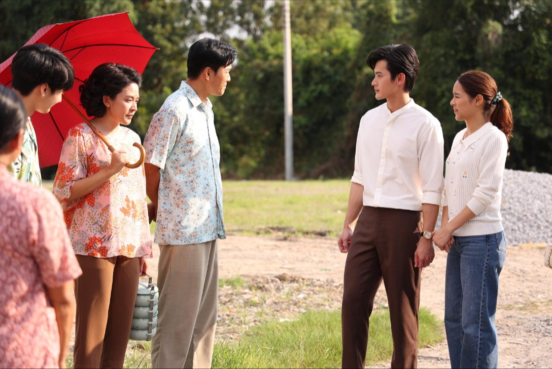 Ngày bố mất, anh cả đến chịu tang, tôi đuổi thẳng cổ, ngay lập tức chị dâu quỳ xuống xin lỗi và hứa chi toàn bộ tiền đám- Ảnh 1. Ngày bố mất, anh cả đến chịu tang, tôi đuổi thẳng cổ, ngay lập tức chị dâu quỳ xuống xin lỗi và hứa chi toàn bộ tiền đám- Ảnh 1.