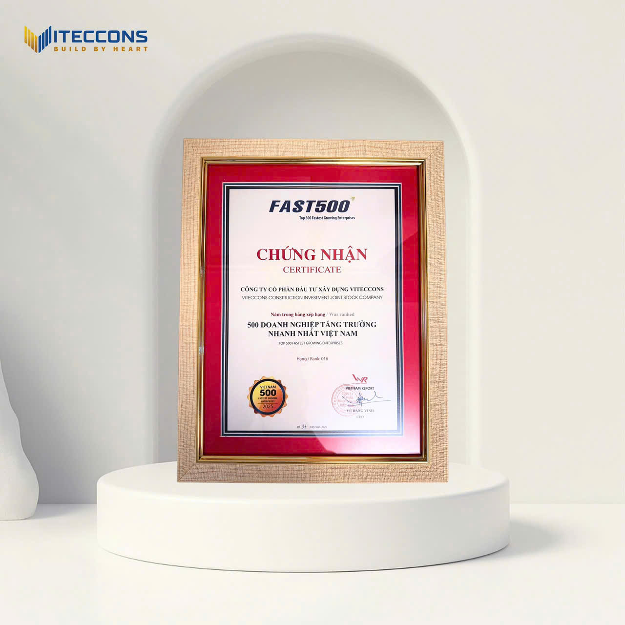 Viteccons lọt Top 500 Doanh nghiệp tăng trưởng nhanh nhất Việt Nam năm 2025- Ảnh 4. Viteccons lọt Top 500 Doanh nghiệp tăng trưởng nhanh nhất Việt Nam năm 2025- Ảnh 4.
