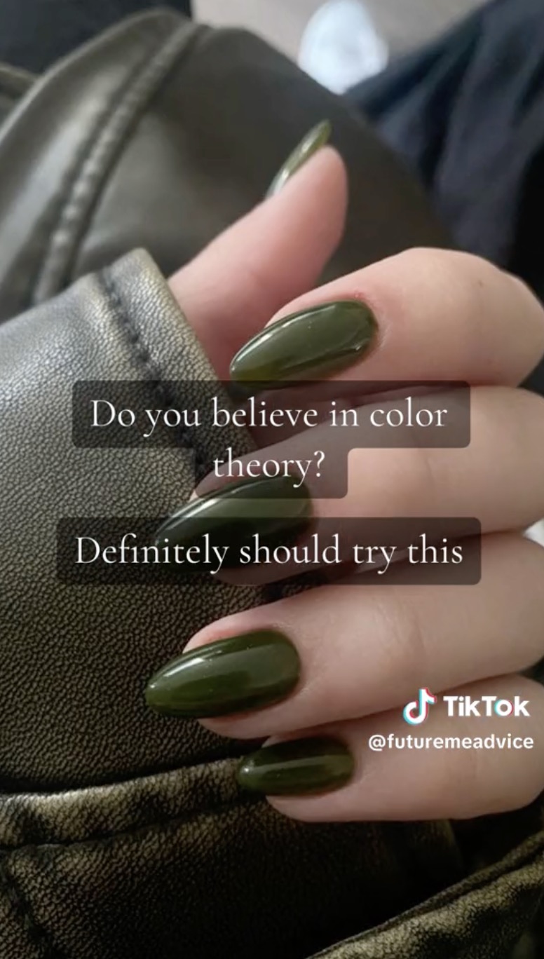 TikTok đang bị ám ảnh bởi thuyết móng tay xanh: Đây rốt cuộc là gì?- Ảnh 2. TikTok đang bị ám ảnh bởi thuyết móng tay xanh: Đây rốt cuộc là gì?- Ảnh 2.