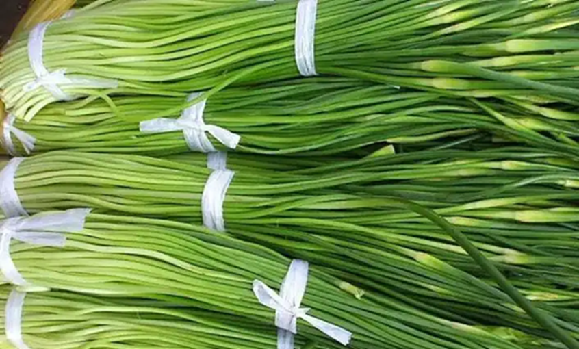 30 năm kinh nghiệm mua rau, 5 loại rau nông dân "không dùng thuốc trừ sâu", tươi ngon giá rẻ- Ảnh 2. 30 năm kinh nghiệm mua rau, 5 loại rau nông dân "không dùng thuốc trừ sâu", tươi ngon giá rẻ- Ảnh 2.