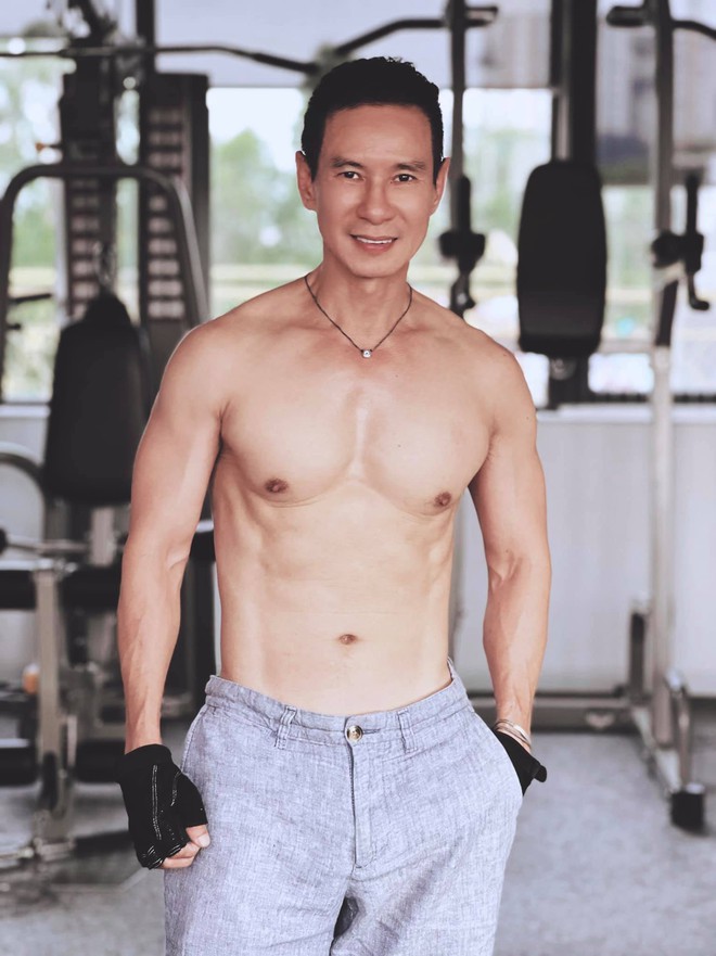 Nam nghệ sĩ U60 khiến một MC đình đám VTV xấu hổ vì điều này- Ảnh 2. Nam nghệ sĩ U60 khiến một MC đình đám VTV xấu hổ vì điều này- Ảnh 2.