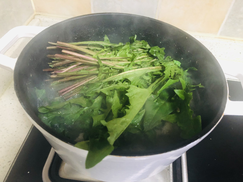 Hãy ăn thường xuyên 3 món ăn từ loại rau bổ gan này để giải độc và cải thiện làn da- Ảnh 3. Hãy ăn thường xuyên 3 món ăn từ loại rau bổ gan này để giải độc và cải thiện làn da- Ảnh 3.