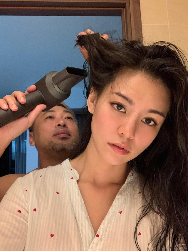 Đạo diễn Nguyễn Quang Dũng và bạn gái kém 11 tuổi: Chung nhà vài năm nay, ai cũng giục nhưng chưa có kế hoạch đám cưới- Ảnh 8. Đạo diễn Nguyễn tại hi88 Dũng và bạn gái kém 11 tuổi: Chung nhà vài năm nay, ai cũng giục nhưng chưa có kế hoạch đám cưới- Ảnh 8.