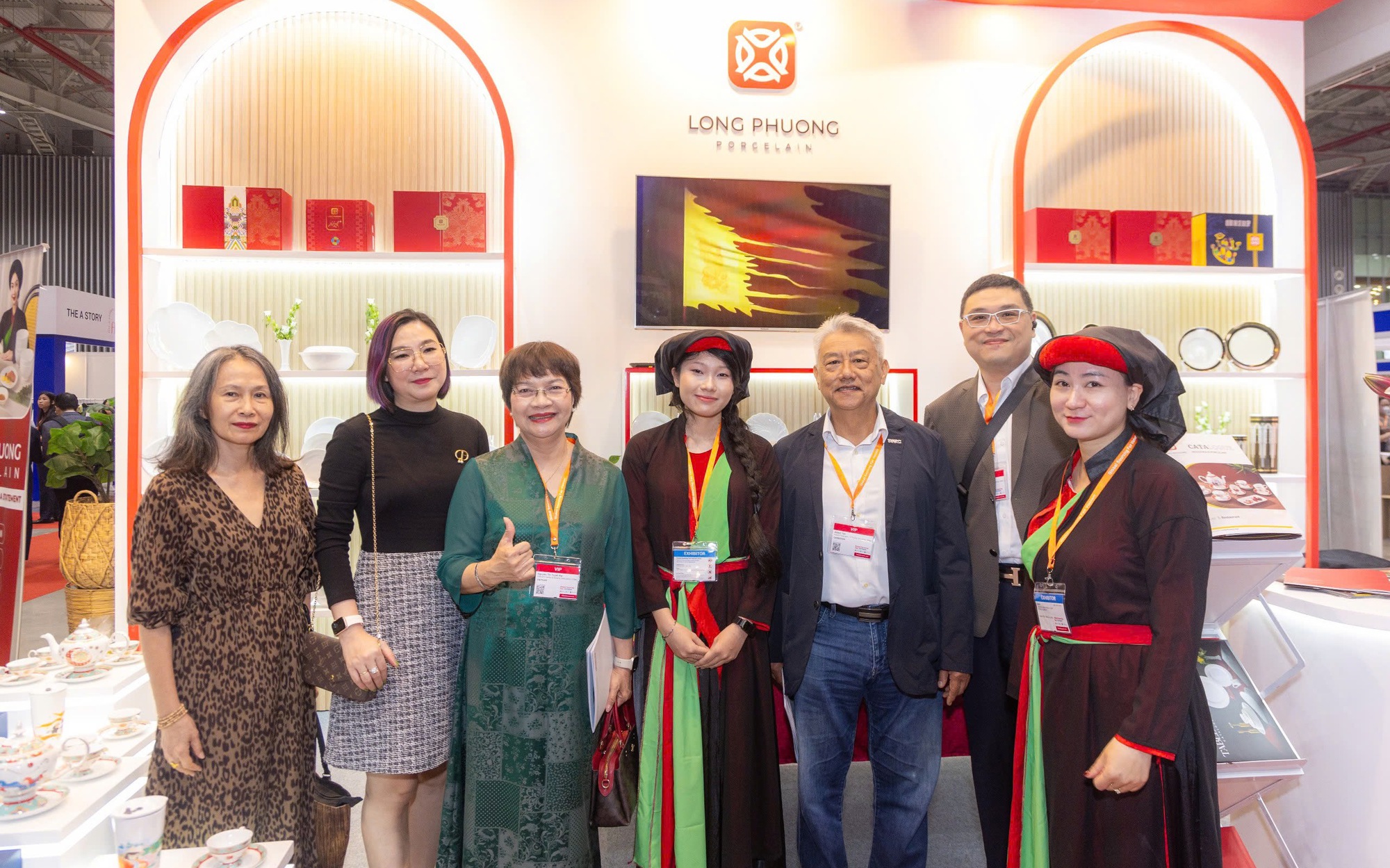 Sứ Long Phương đẩy mạnh xuất khẩu và mở rộng đối tác tại Global Sourcing Fair Vietnam 2025- Ảnh 1. Sứ Long Phương đẩy mạnh xuất khẩu và mở rộng đối tác tại Global Sourcing Fair Vietnam 2025- Ảnh 1.
