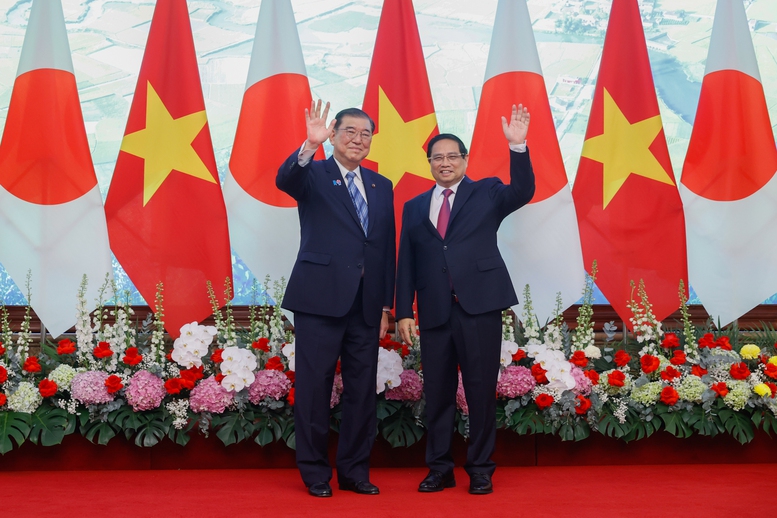 Hai Thủ tướng Việt Nam và Nhật Bản xác định trụ cột mới của quan hệ song phương- Ảnh 2. Hai Thủ tướng Việt Nam và Nhật Bản xác định trụ cột mới của quan hệ song phương- Ảnh 2.