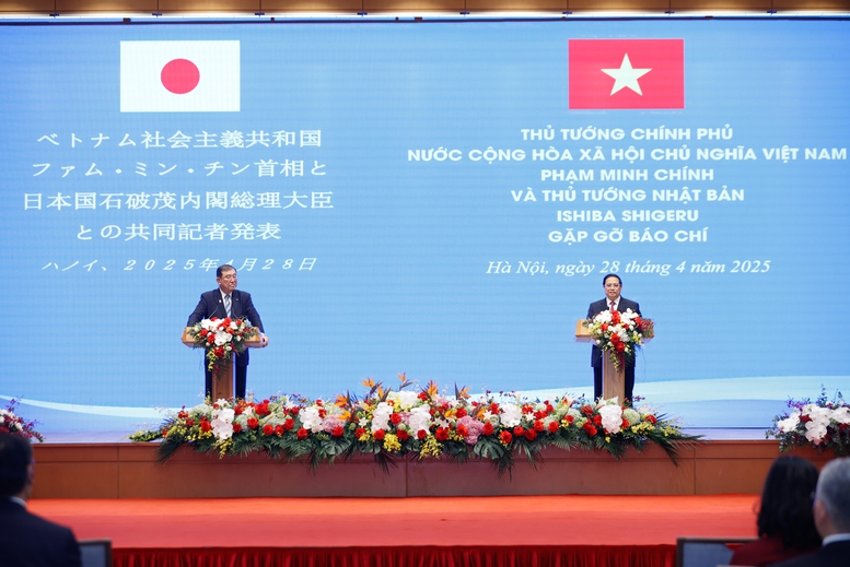 Hai Thủ tướng Việt Nam và Nhật Bản xác định trụ cột mới của quan hệ song phương- Ảnh 8. Hai Thủ tướng Việt Nam và Nhật Bản xác định trụ cột mới của quan hệ song phương- Ảnh 8.