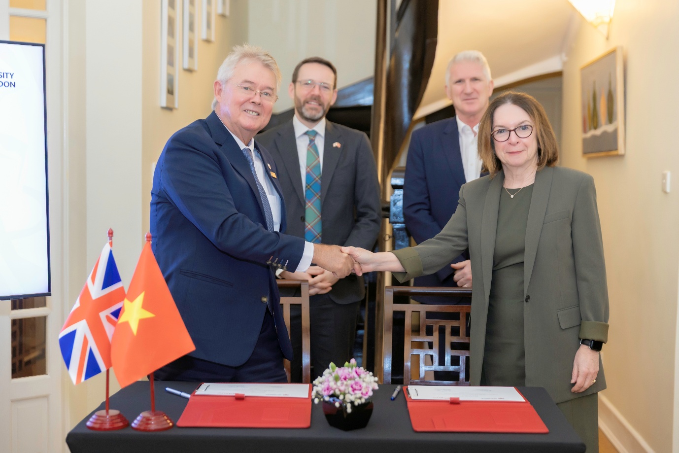 Việt Nam có đối tác quốc tế đầu tiên của đại học London- Ảnh 1.