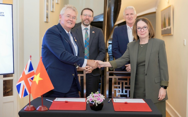 Đại học London trao danh hiệu Đối tác quốc tế cho Trường Đại học Anh Quốc Việt Nam- Ảnh 1.