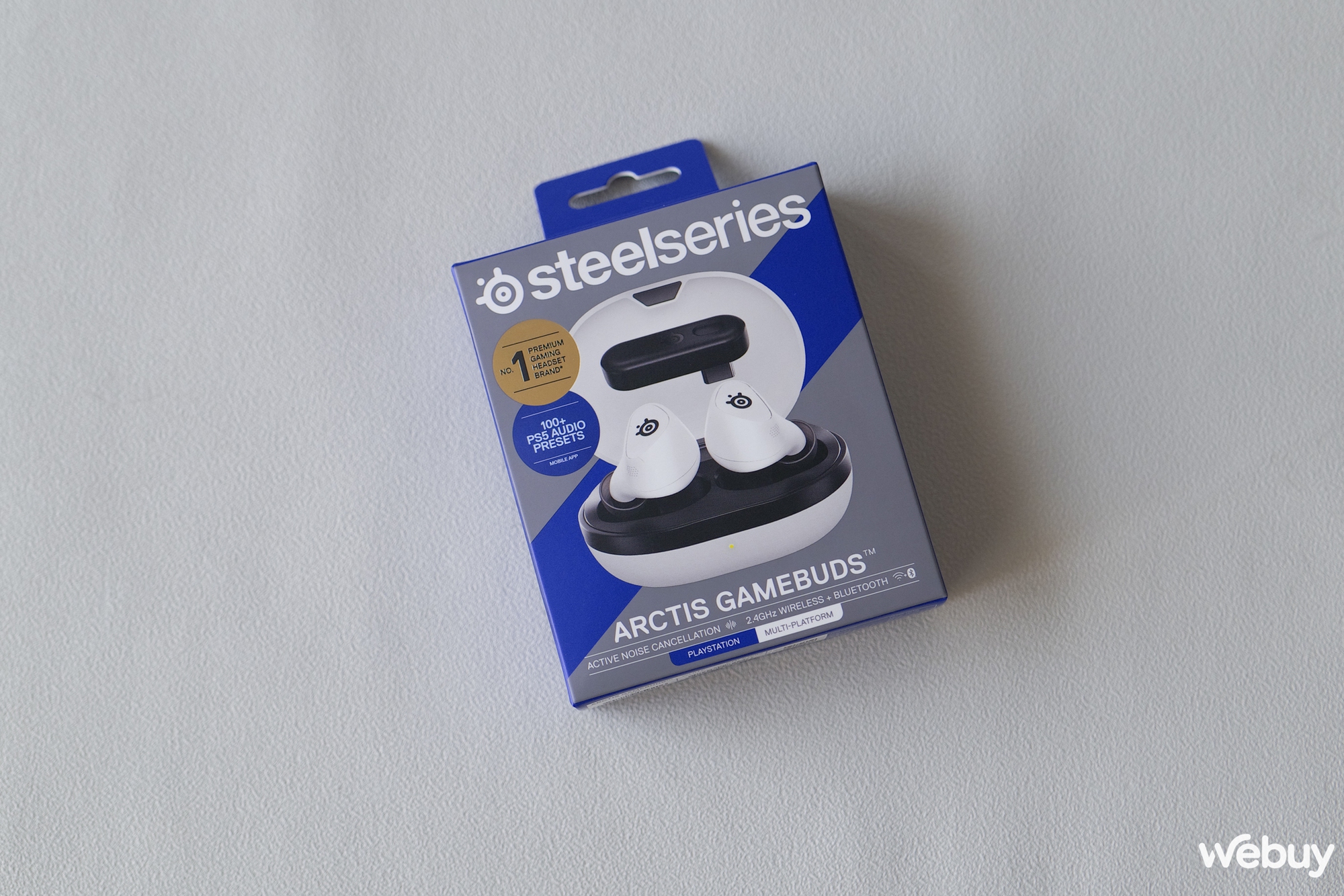 Tai nghe Arctis GameBuds for PlayStation: Độ trễ bằng 0, âm thanh 360 độ, hơn 200 preset âm thanh cho từng game- Ảnh 1. Tai nghe Arctis GameBuds for PlayStation: Độ trễ bằng 0, âm thanh 360 độ, hơn 200 preset âm thanh cho từng game- Ảnh 1.
