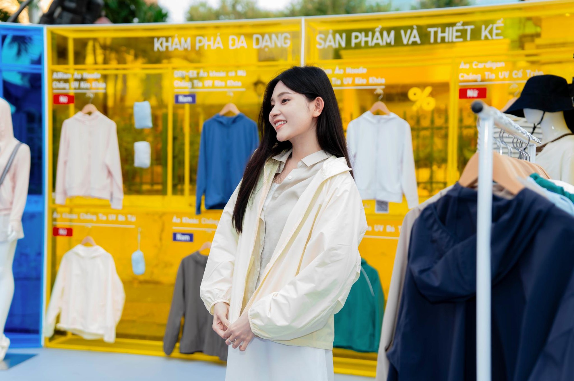H’Hen Niê và loạt KOL đồng loạt gợi ý outfit này cho chuyến du lịch mùa hè- Ảnh 3. H’Hen Niê và loạt KOL đồng loạt gợi ý outfit này cho chuyến du lịch mùa hè- Ảnh 3.